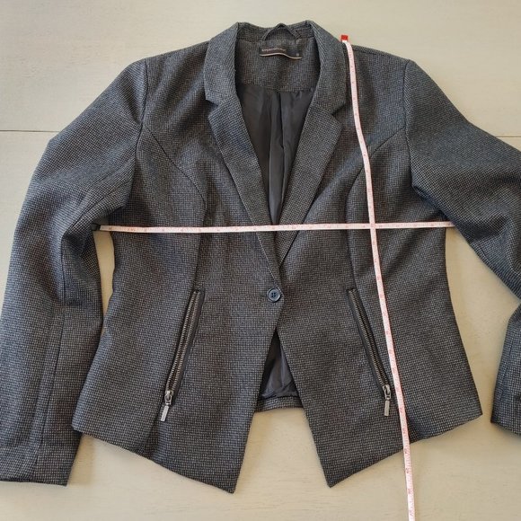 Blazer - Picture 1 of 5